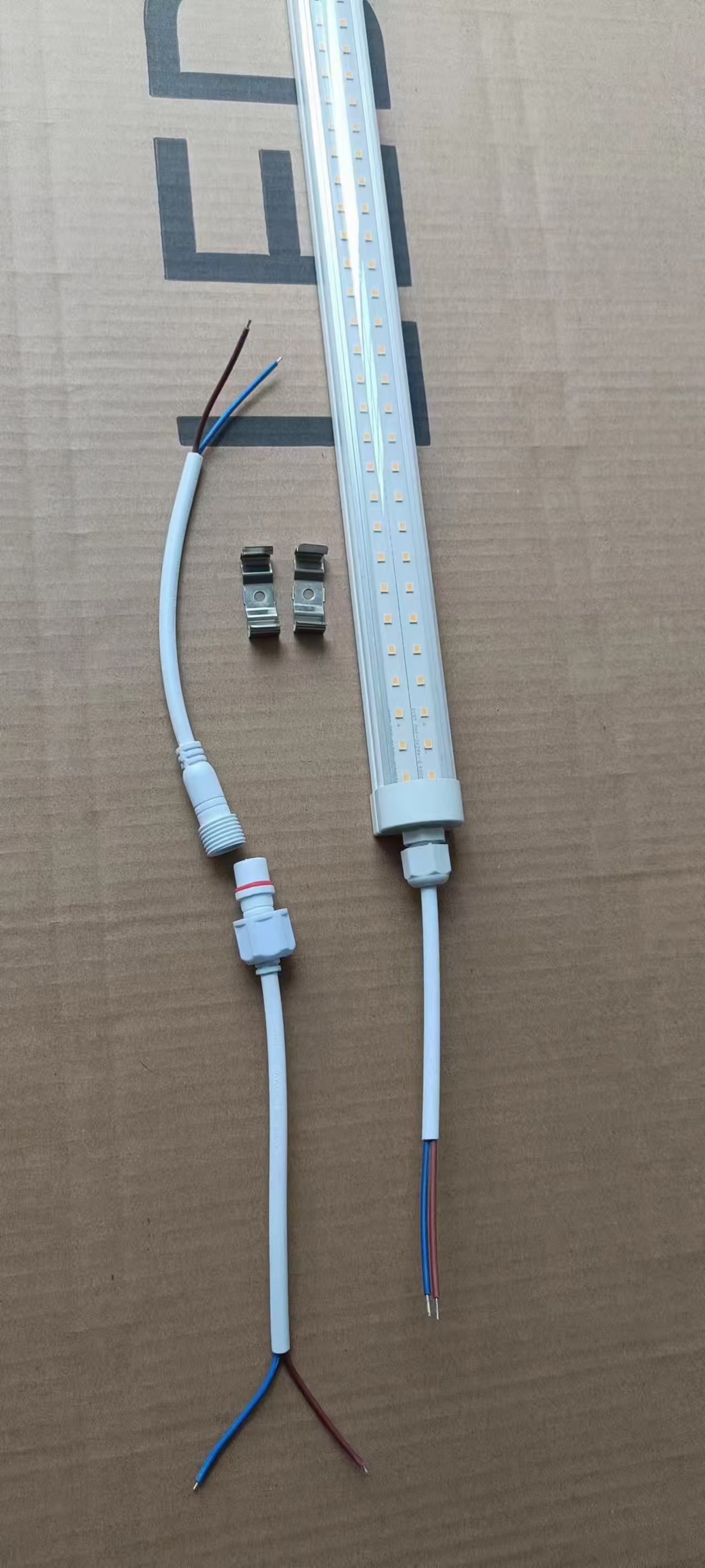 一體化防水led燈管雙燈板.jpg